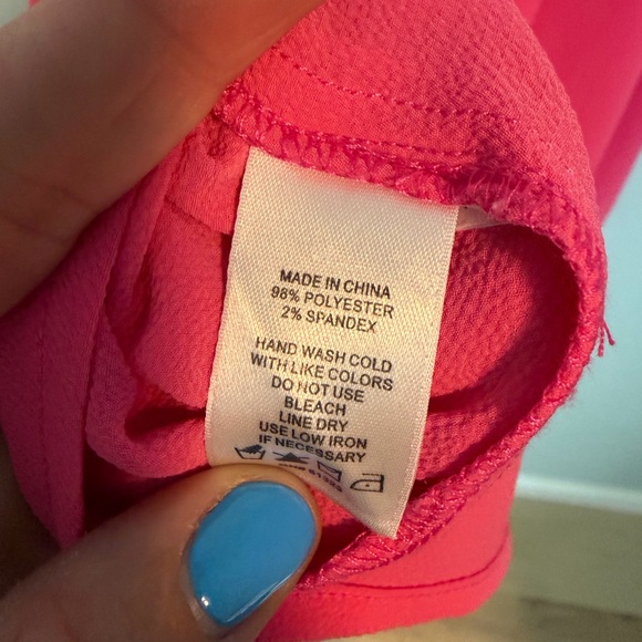 CeCe Vibrant Pink Sleeveless Blouse - Picture 4 of 4